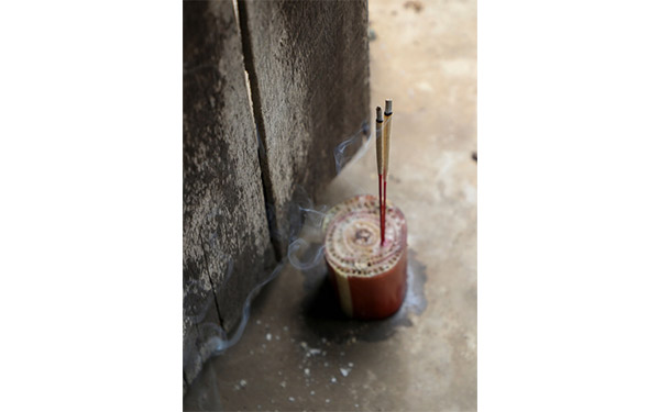 アット・ザ・ドアウェイ