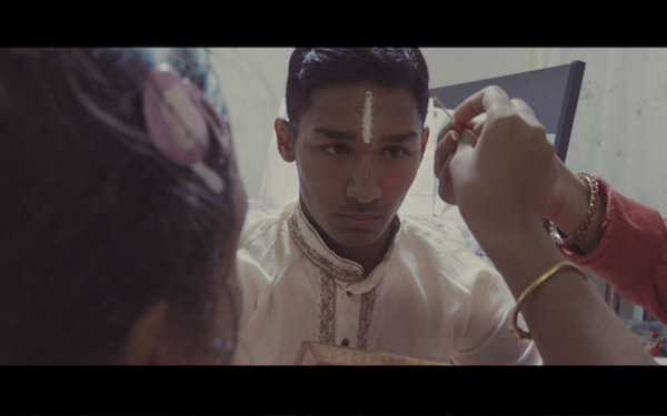 はざま -母語のための場をさがして-